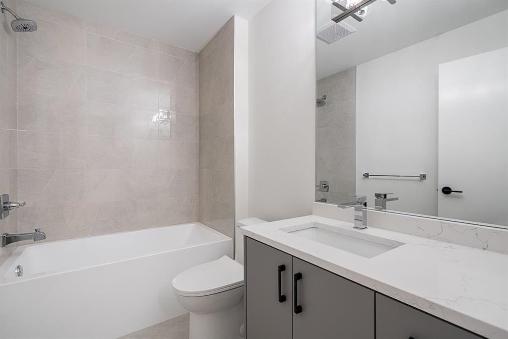 Entry Foyer Photo of 5183 Booth Avenue, Burnaby, BC