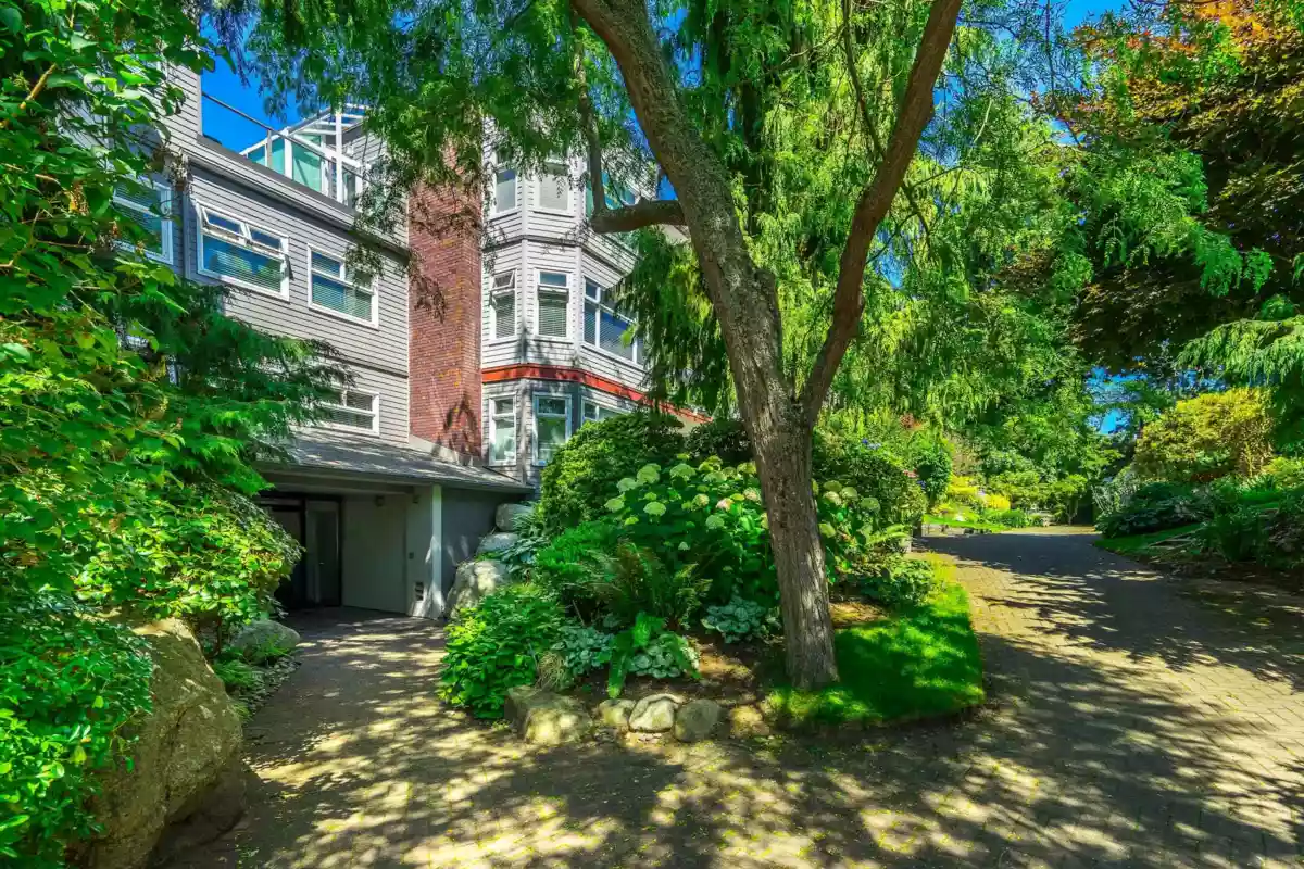 Community Amenities Photo (Clubhouse) of 505 1220 Fir Street, White Rock, BC