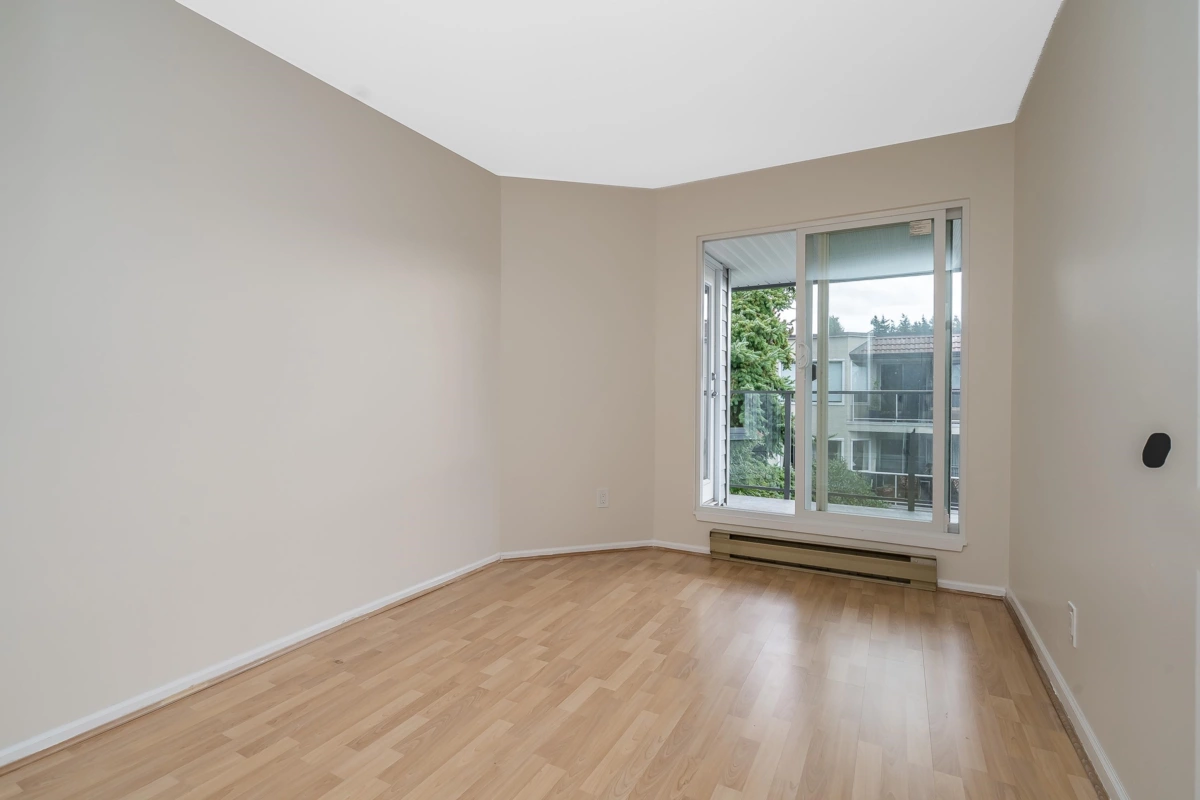 Mudroom Photo of 505 1220 Fir Street, White Rock, BC