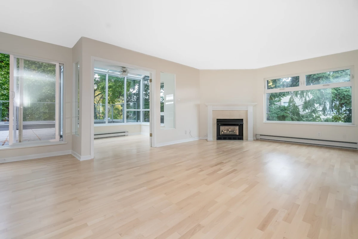 Primary Bedroom Photo of 505 1220 Fir Street, White Rock, BC