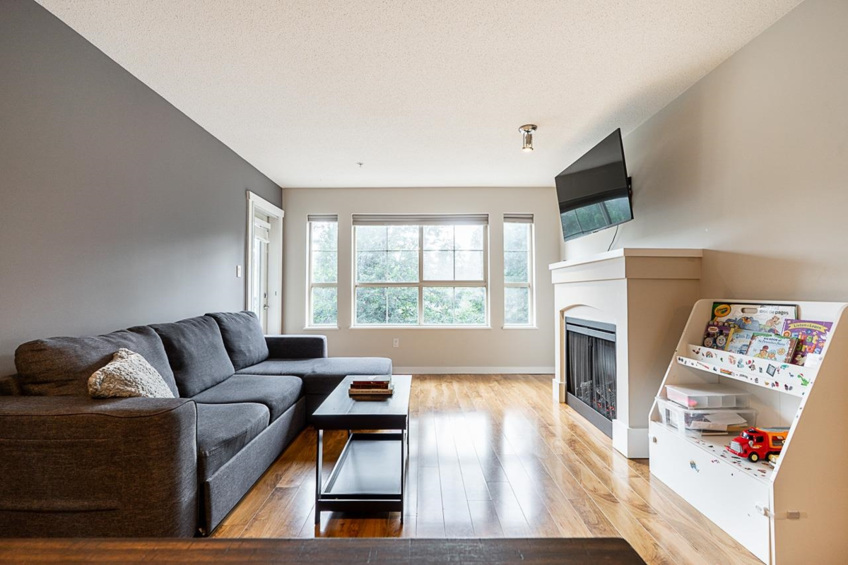 Family Room Photo of 211 2958 Silver Springs Boulevard, Coquitlam, BC