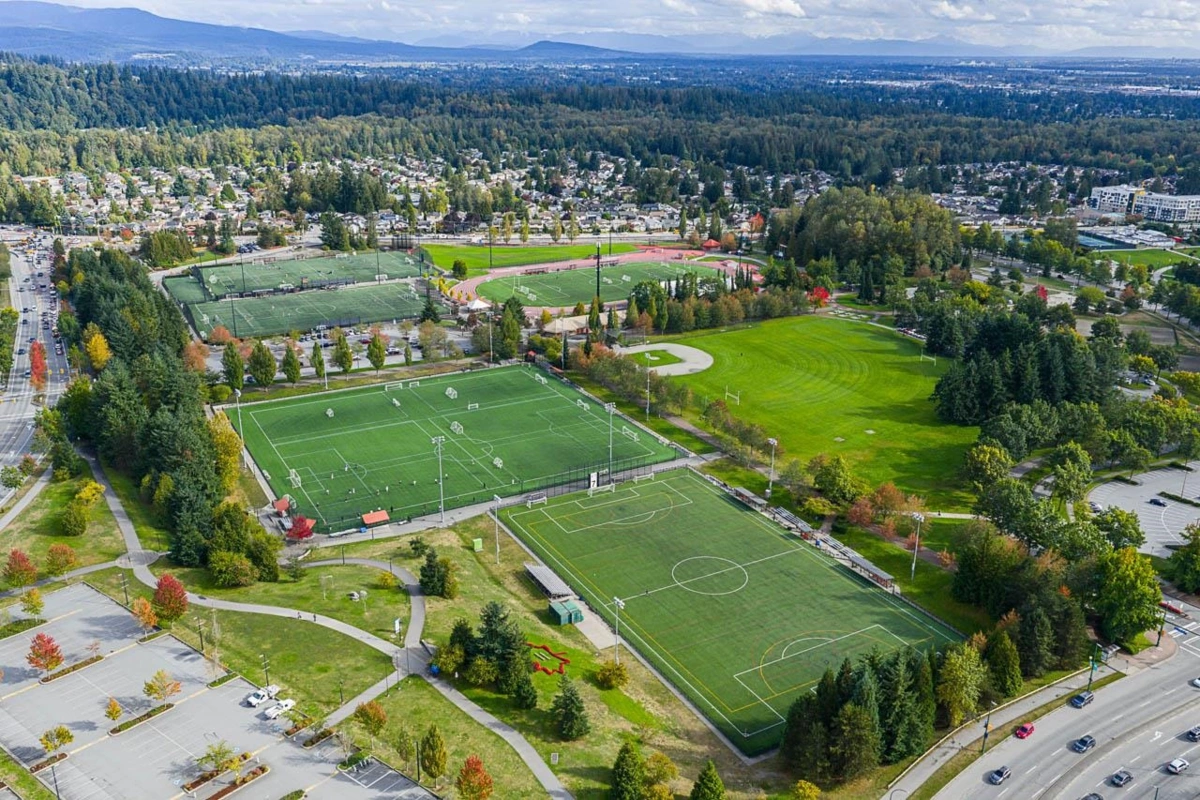Garden / Landscaping Photo of 211 2958 Silver Springs Boulevard, Coquitlam, BC