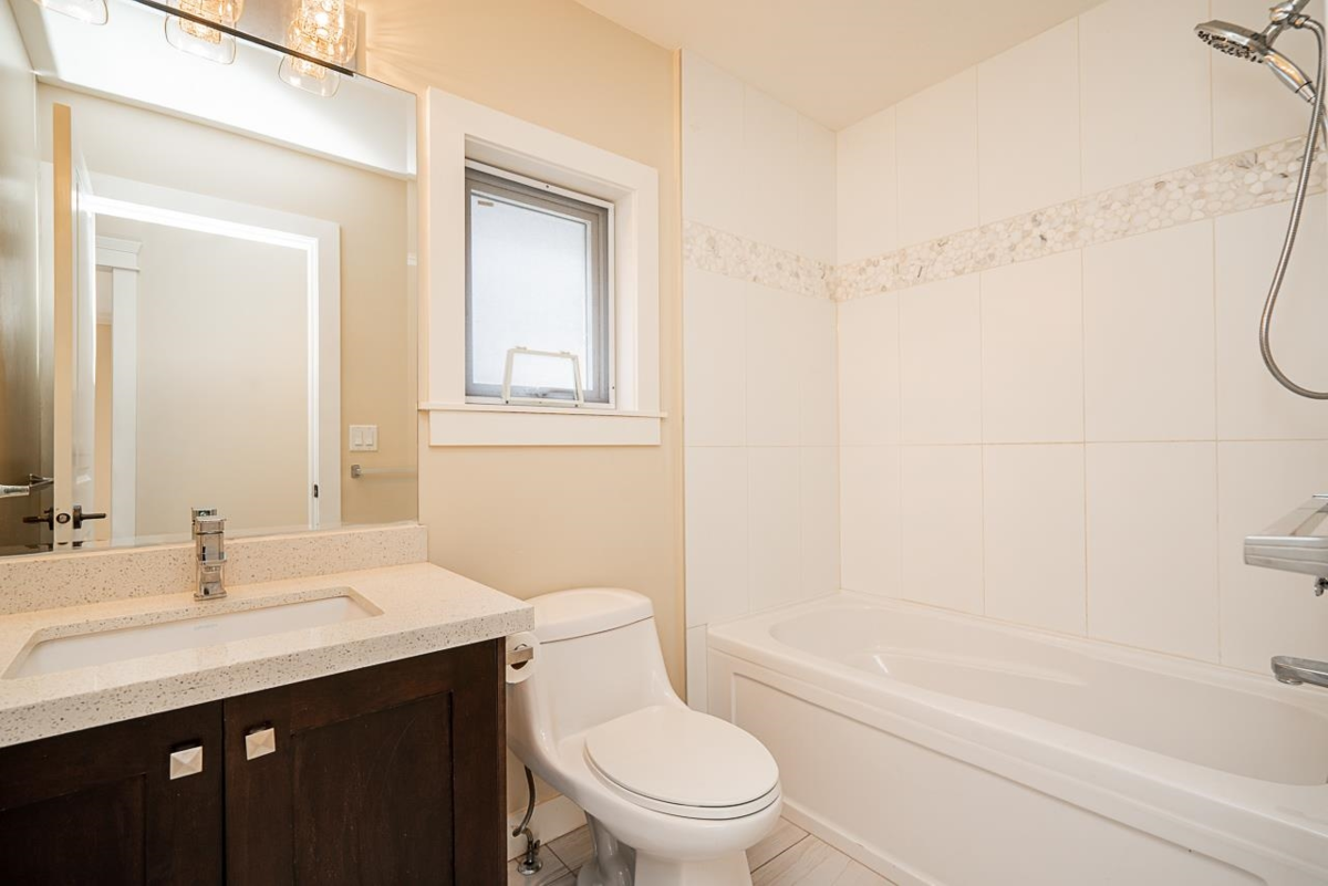 Basement Recreation Room Photo of 7251 196 Street, Surrey, BC