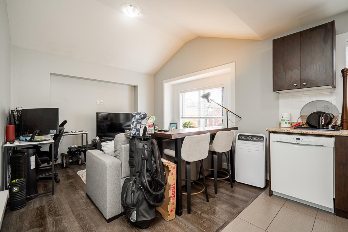 Garden / Landscaping Photo of 7251 196 Street, Surrey, BC