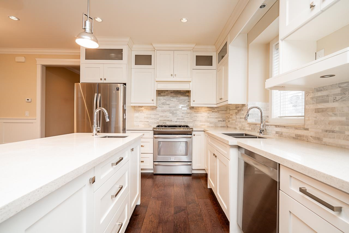Kitchen Photo of 7251 196 Street, Surrey, BC