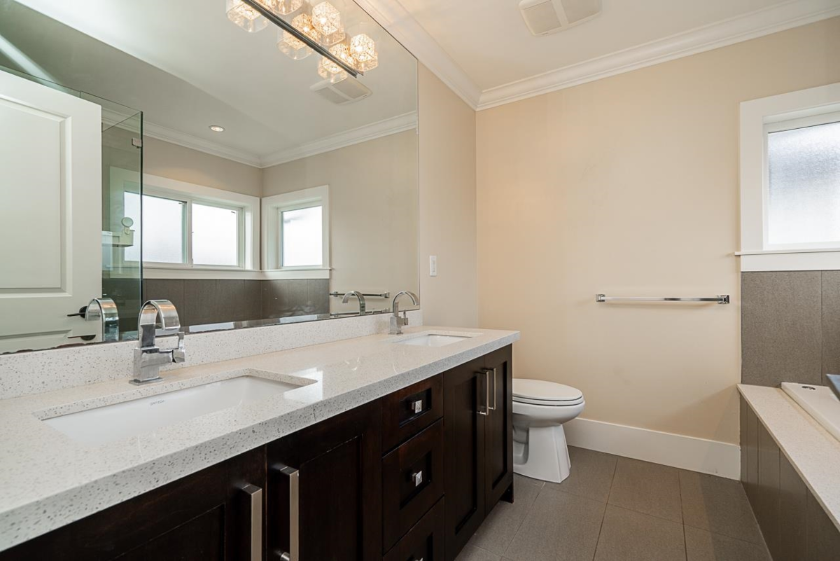 Powder Room Photo of 7251 196 Street, Surrey, BC
