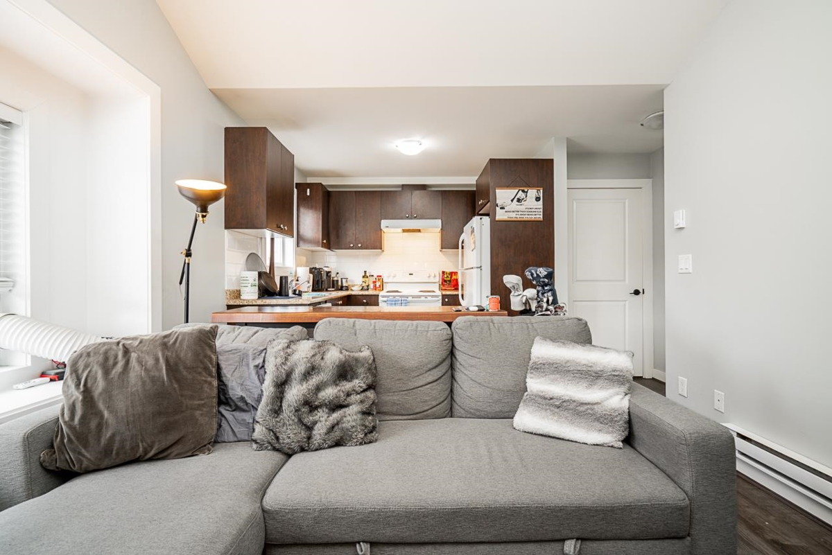 Swimming Pool Photo of 7251 196 Street, Surrey, BC