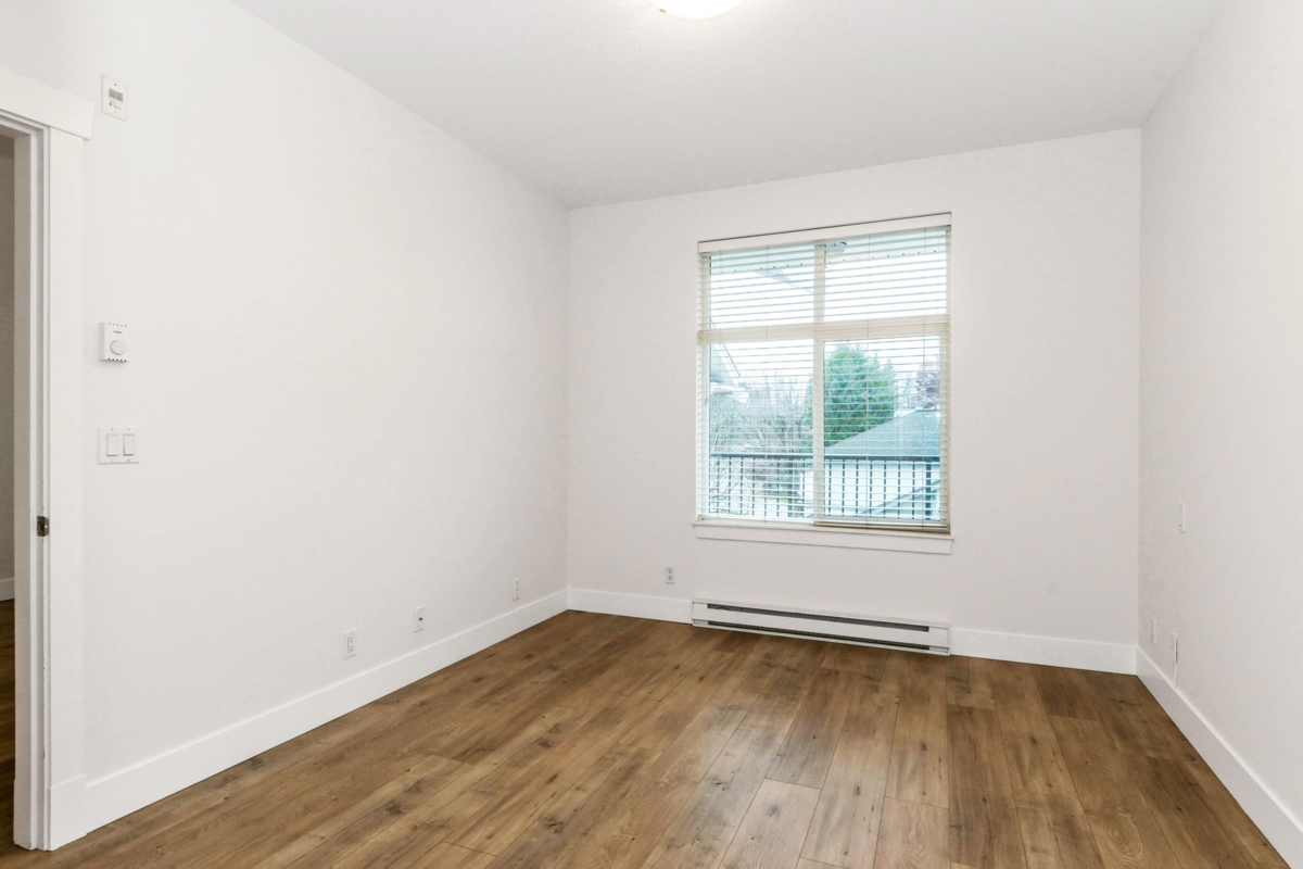 Bedroom 3 Photo of 411 33255 Old Yale Road, Abbotsford, BC