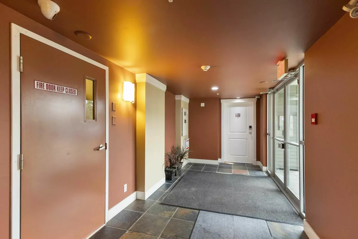 Family Room Photo of 411 33255 Old Yale Road, Abbotsford, BC