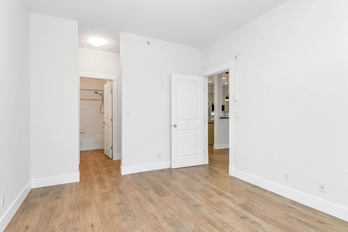 Guest Bathroom Photo of 411 33255 Old Yale Road, Abbotsford, BC