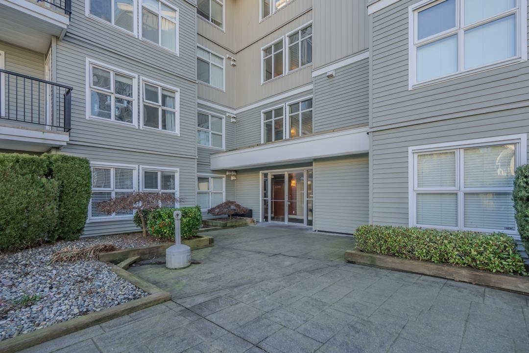 Living Room Photo of 411 33255 Old Yale Road, Abbotsford, BC