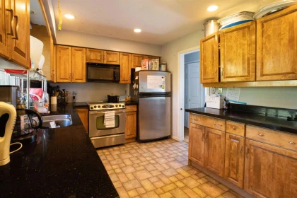 Kitchen Photo of 31465 Aerolane Avenue, Abbotsford, BC
