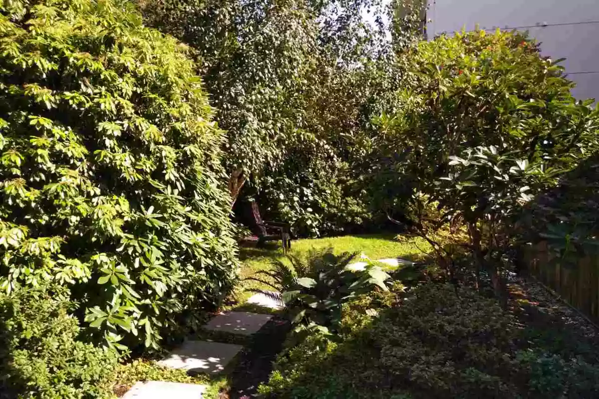 Powder Room Photo of 106 1745 Esquimalt Avenue, West Vancouver, BC