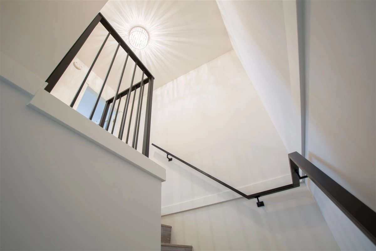 Primary Bathroom Photo of 106 1745 Esquimalt Avenue, West Vancouver, BC