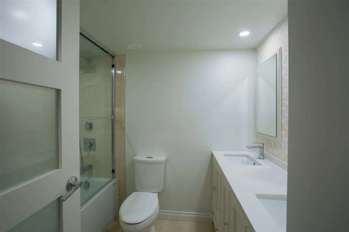 Primary Bedroom Photo of 106 1745 Esquimalt Avenue, West Vancouver, BC