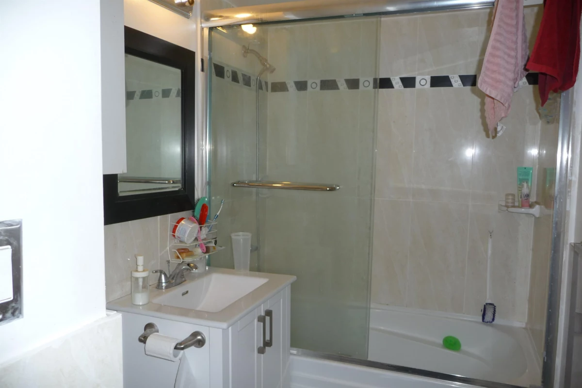 Kitchen Island Photo of 5249 Hoy Street, Vancouver, BC