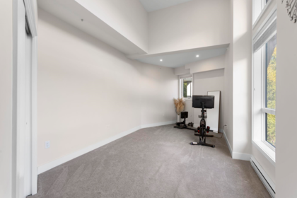 Hallway Photo of 401 45500 Market Way, Chilliwack, BC
