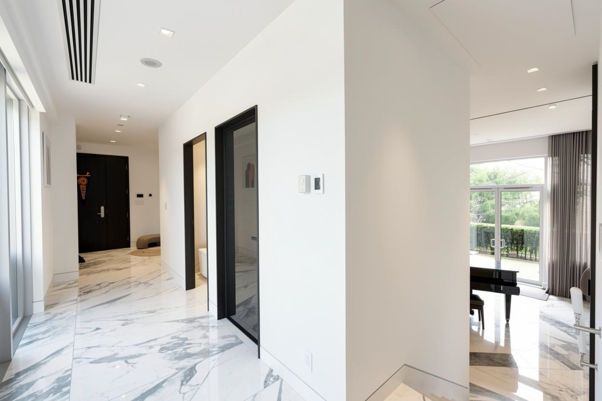 Kitchen Photo of 107 323 Jervis Street, Vancouver, BC