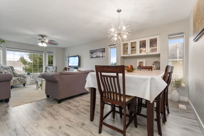 Breakfast Nook Photo of 32110 Rogers Avenue, Abbotsford, BC