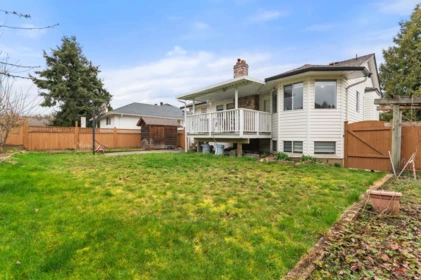 Family Room Photo of 32110 Rogers Avenue, Abbotsford, BC