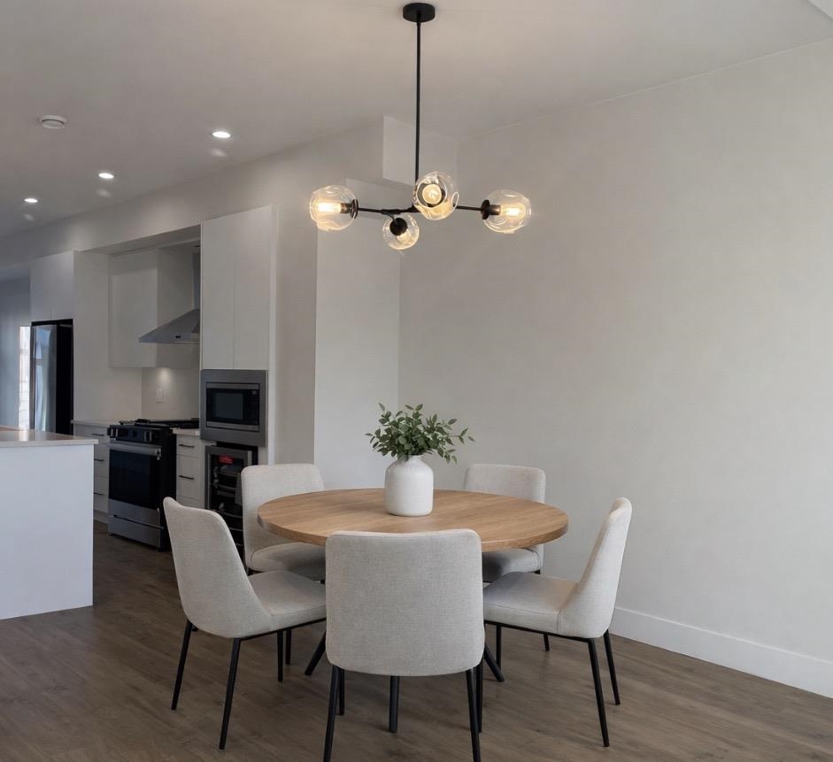 Family Room Photo of 26 177 175a Street, Surrey, BC