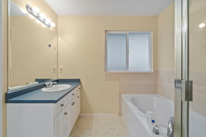 Laundry Room Photo of 15345 36 Avenue, Surrey, BC