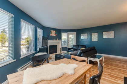 Kitchen Island Photo of 204 1369 George Street, White Rock, BC