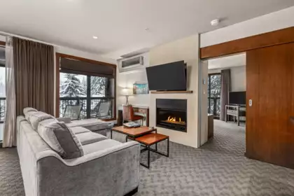 309B 2020 London Lane, Whistler, BC, Whistler — Apartment/Condo for sale