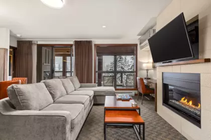 309B 2020 London Lane, Whistler, BC, Whistler — Apartment/Condo for sale