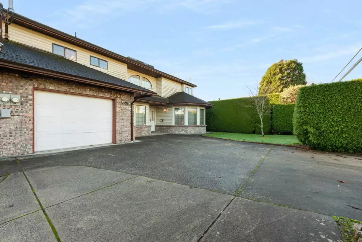 Backyard Photo of 4360 Steveston Highway, Richmond, BC