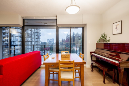 Breakfast Nook Photo of 702 15 E Royal Avenue, New Westminster, BC