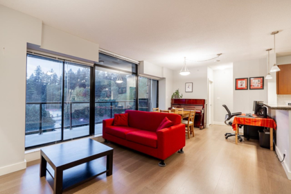 702 15 E Royal Avenue, New Westminster, BC