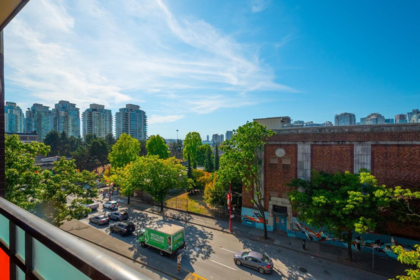 503 718 Main Street, Vancouver, BC