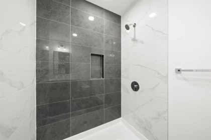 Hallway Photo of 254 720 Robinson Street, Coquitlam, BC