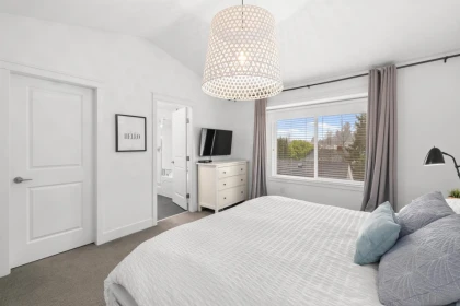 Basement Recreation Room Photo of 177 172a Street, Surrey, BC