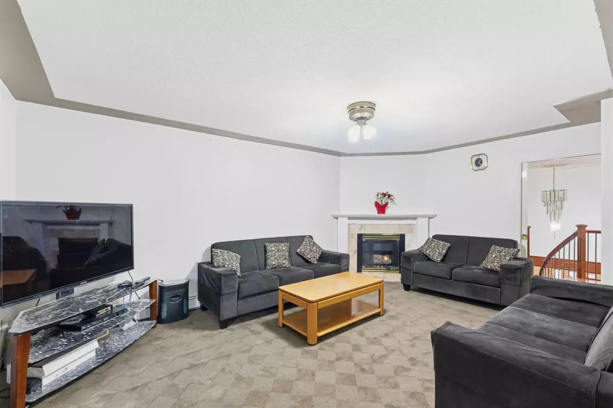 Bedroom 2 Photo of 7076 122a Street, Surrey, BC