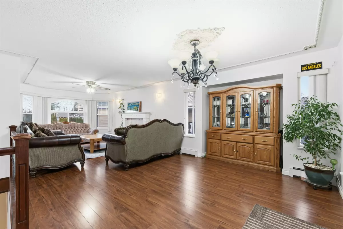 Dining Area Photo of 7076 122a Street, Surrey, BC
