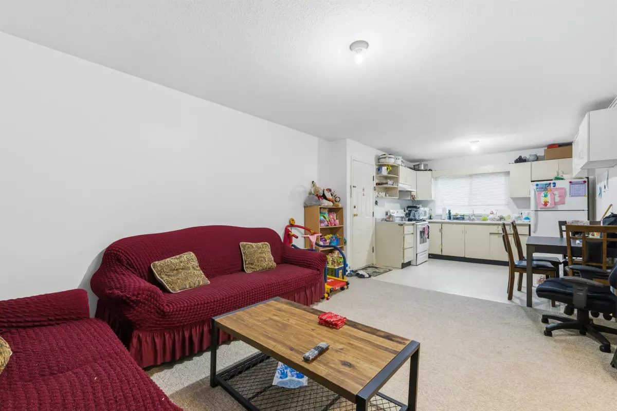 Garage Interior Photo of 7076 122a Street, Surrey, BC