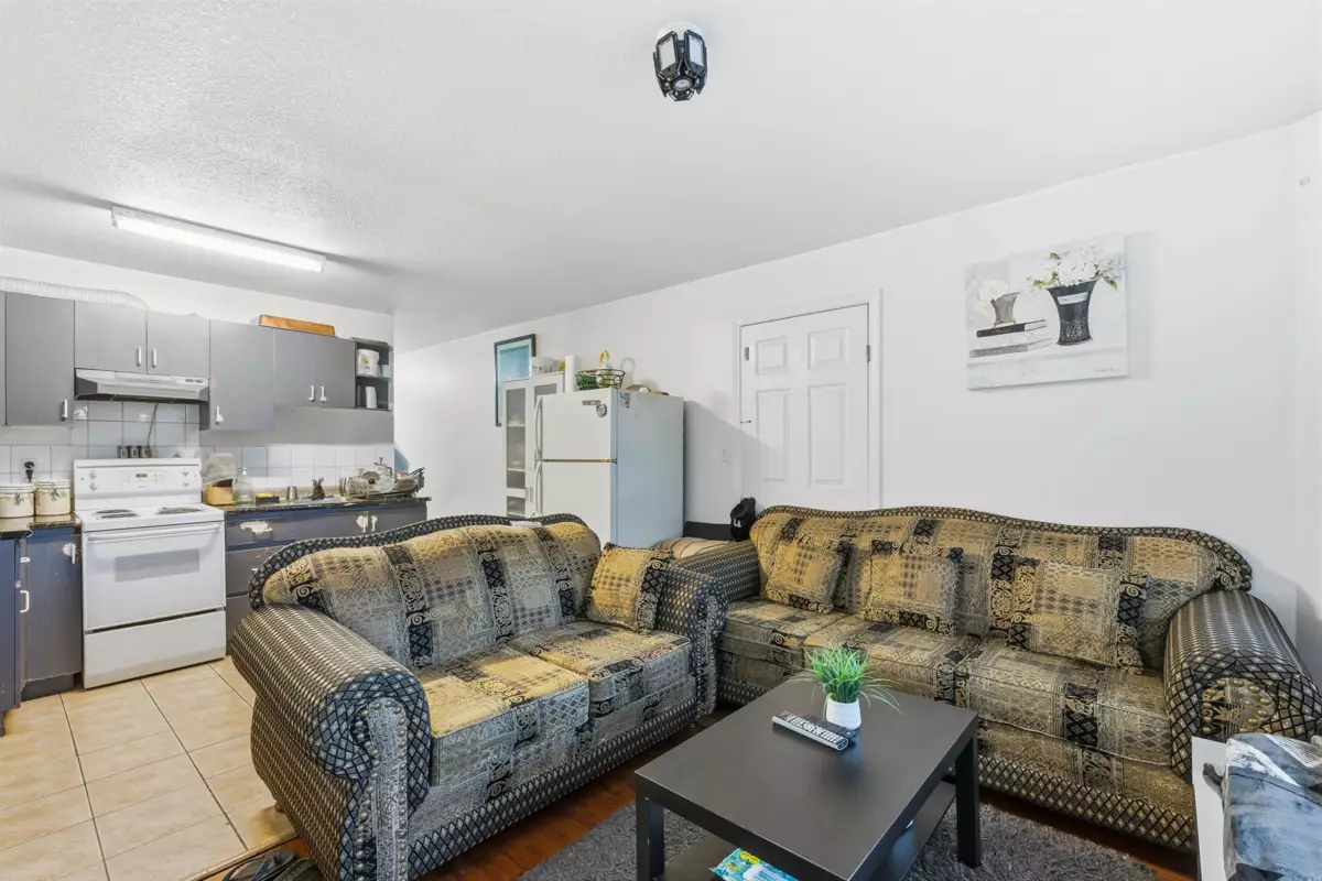 Garden / Landscaping Photo of 7076 122a Street, Surrey, BC