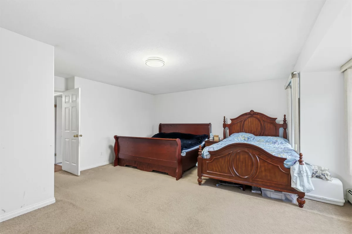 Guest Bathroom Photo of 7076 122a Street, Surrey, BC