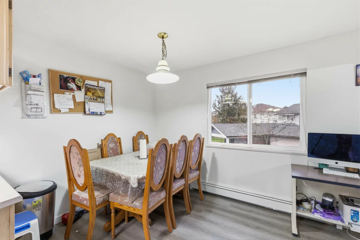 Primary Bathroom Photo of 7076 122a Street, Surrey, BC