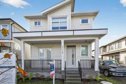 17116 1 Avenue, Surrey, BC