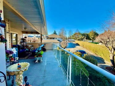 212 9310 King George Highway, Surrey, BC