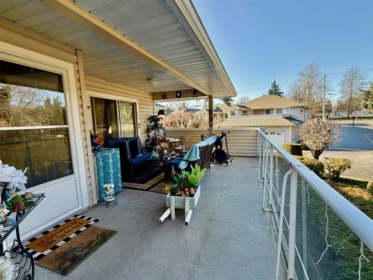 212 9310 King George Highway, Surrey, BC