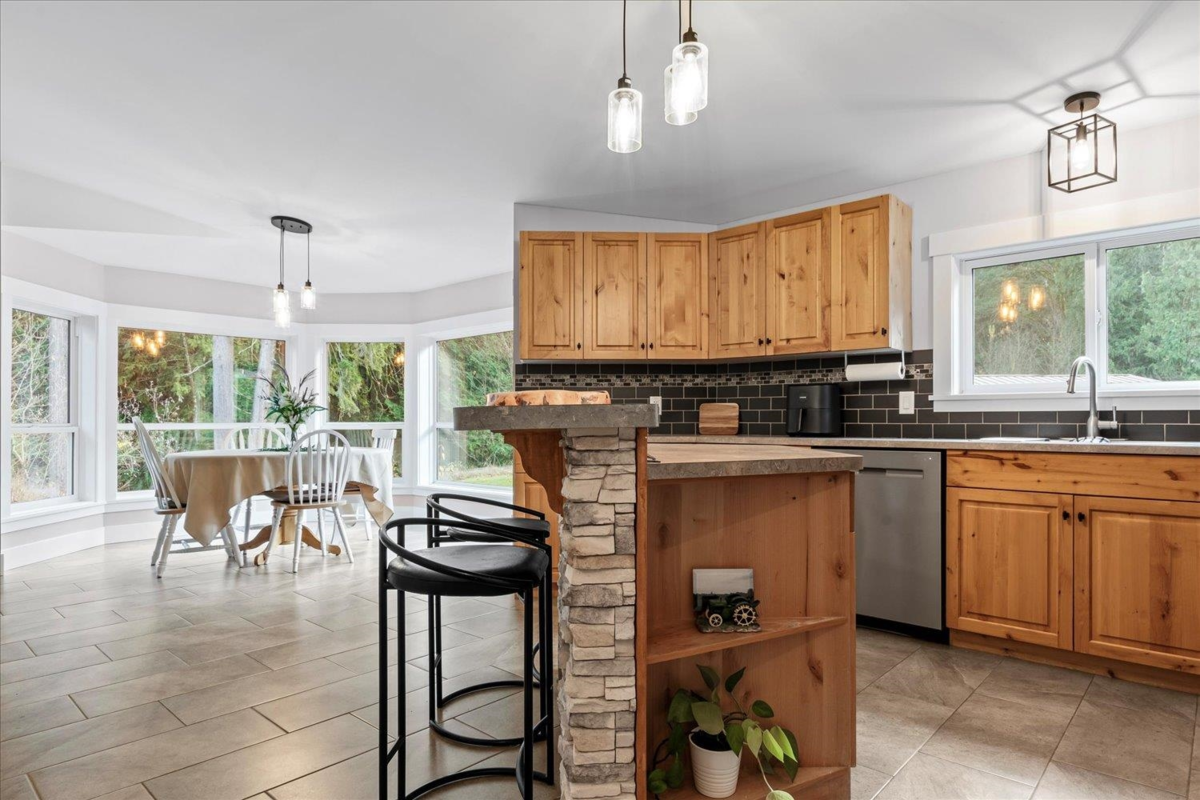 Basement Recreation Room Photo of 6800 Hinkley Road, Chilliwack, BC