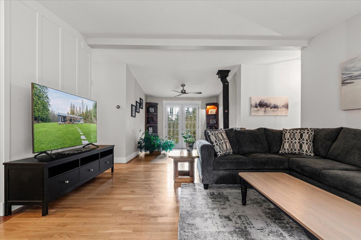 Breakfast Nook Photo of 6800 Hinkley Road, Chilliwack, BC