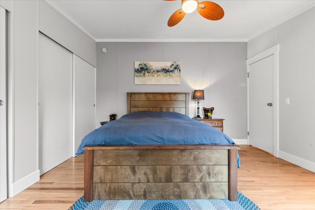 Entry Foyer Photo of 6800 Hinkley Road, Chilliwack, BC