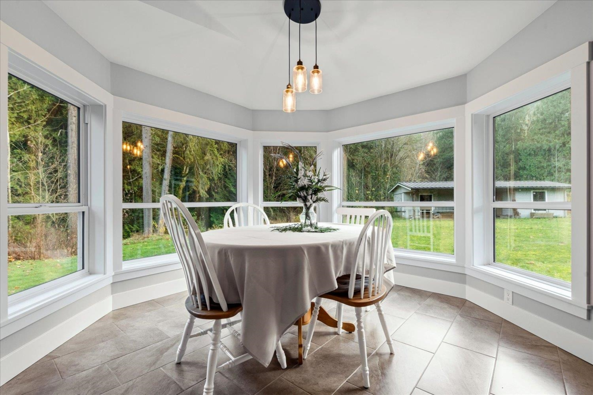 Laundry Room Photo of 6800 Hinkley Road, Chilliwack, BC