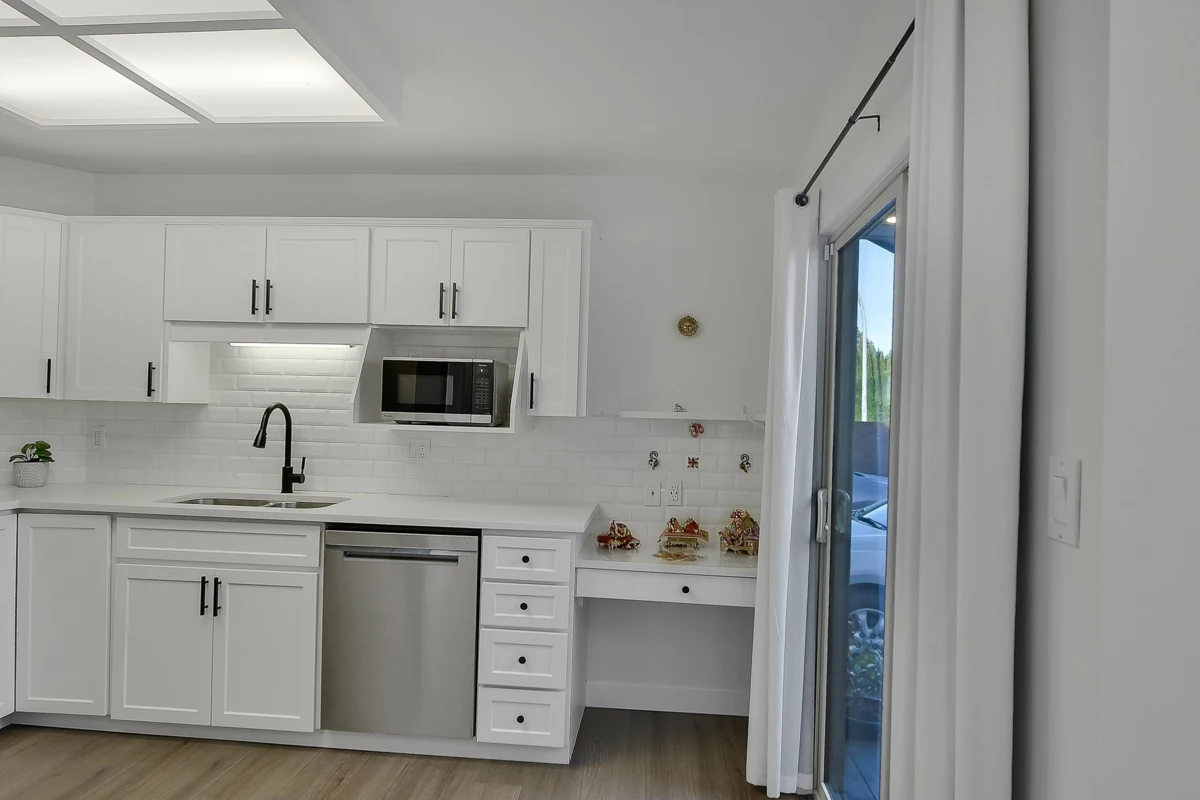 Breakfast Nook Photo of 19358 Cusick Crescent, Pitt Meadows, BC