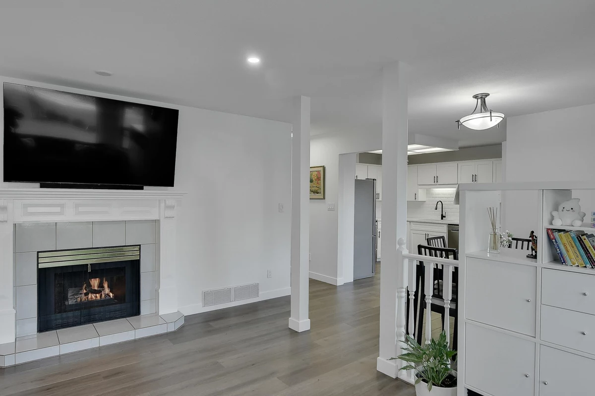 Dining Area Photo of 19358 Cusick Crescent, Pitt Meadows, BC